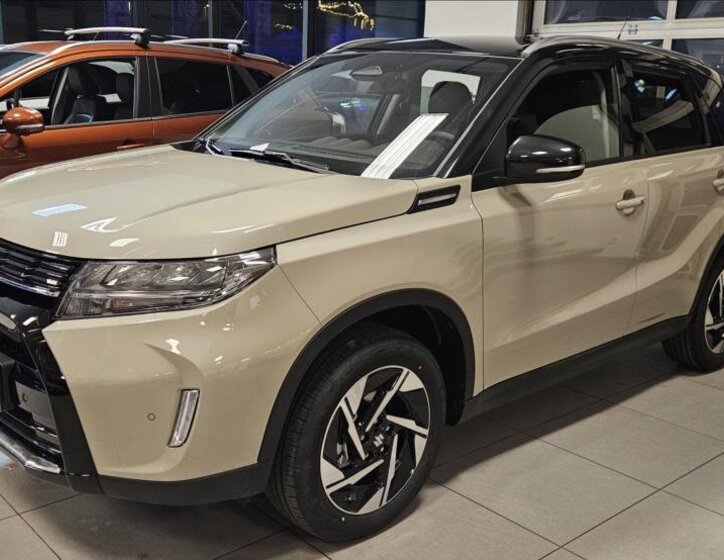 Suzuki Vitara SUV 1,4 l 81 kw