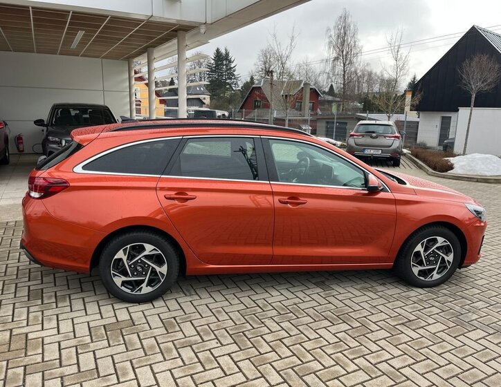 Hyundai i30 Kombi 998,0 73 kw