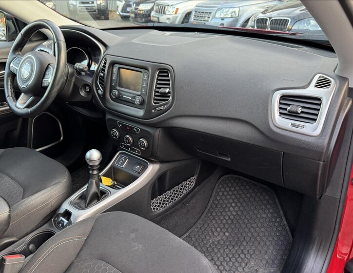Jeep Compass SUV / Terénní 1,4 l 103 kw