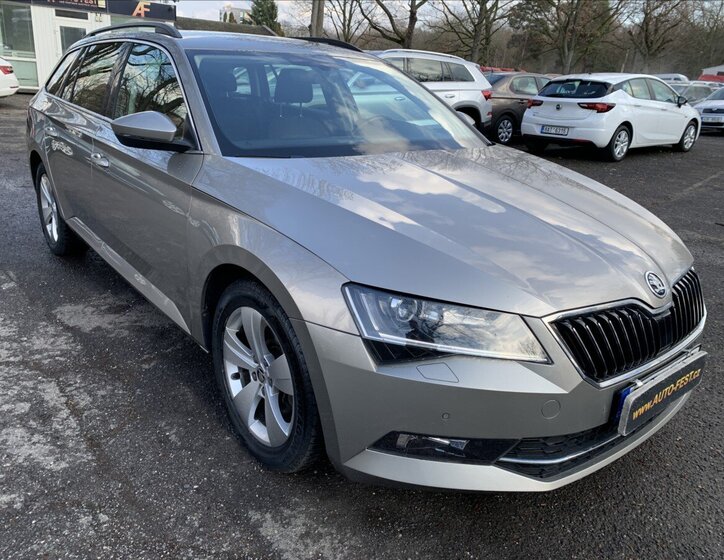 Škoda Superb Kombi 2,0 l 110 kw