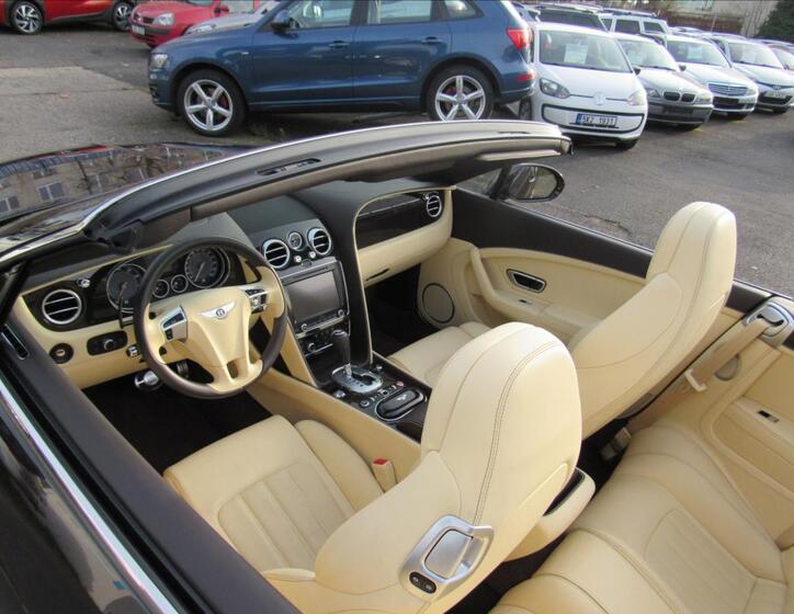 Bentley Continental GTC 9