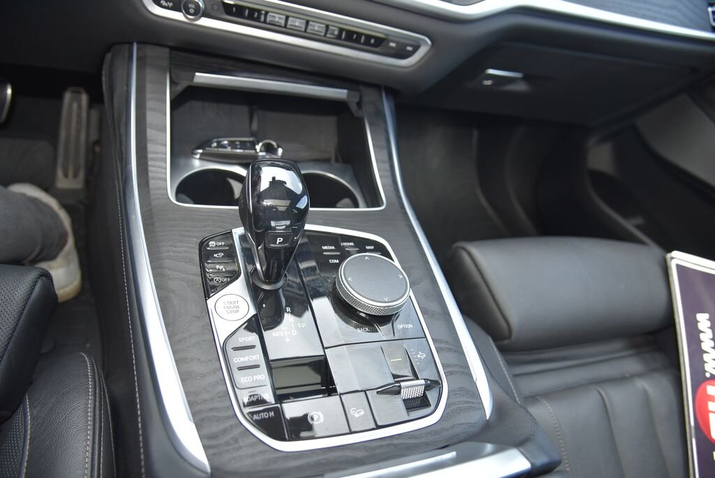 BMW X7 SUV / Terénní 3,0 l 195 kw