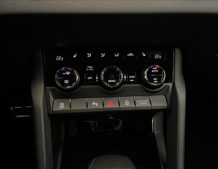 Škoda Karoq SUV 1,5 l 110 kw