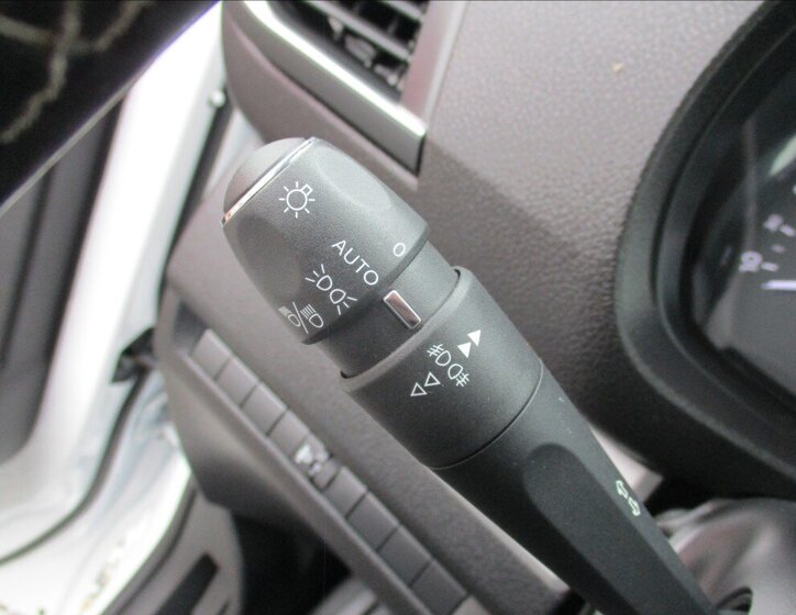 Peugeot Traveller Ostatní 2,0 l 110 kw