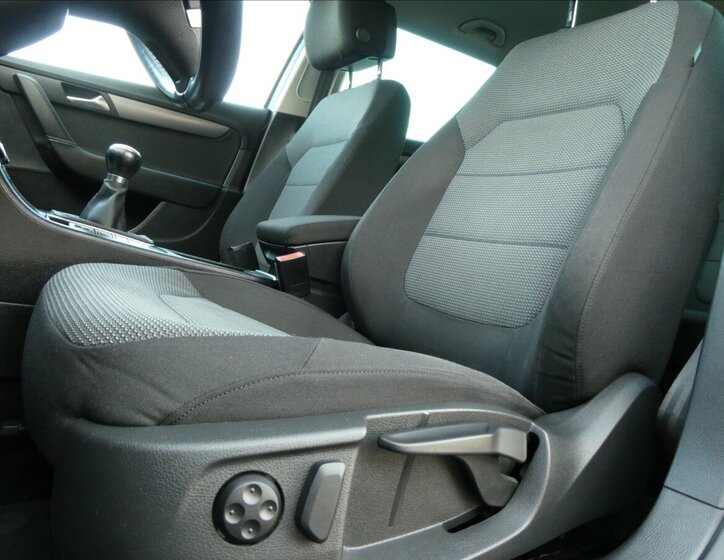 Volkswagen Passat Kombi 1,4 l 90 kw