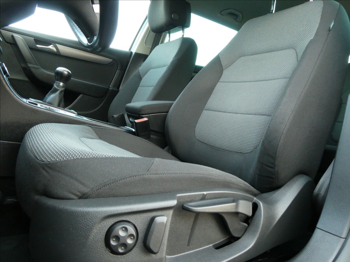 Volkswagen Passat Kombi 1,4 l 90 kw