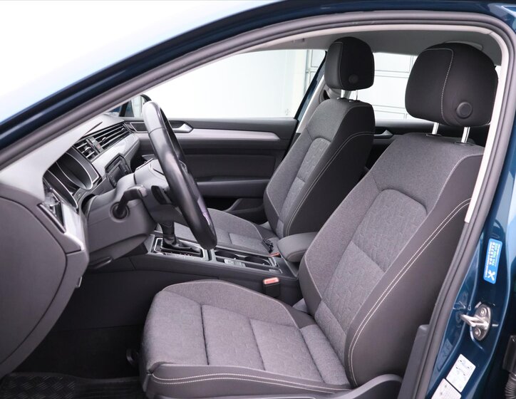 Volkswagen Passat Kombi 1,5 l 110 kw