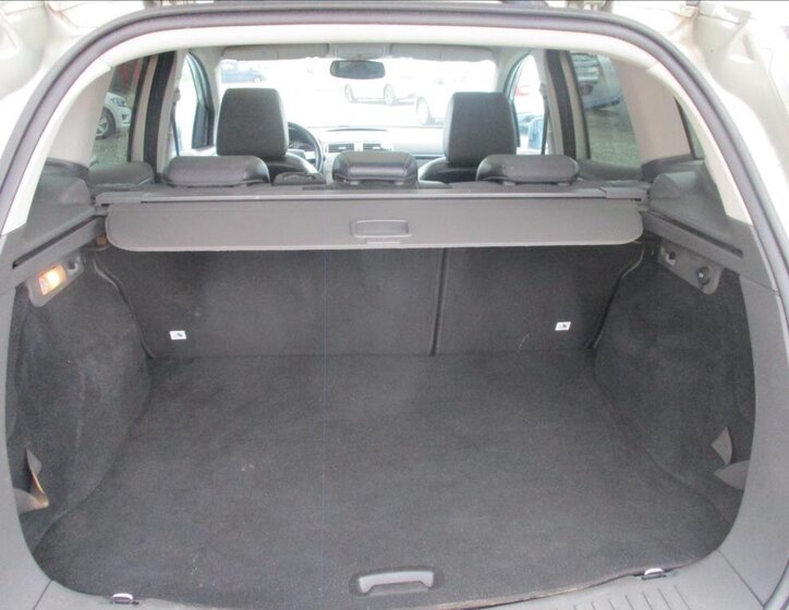 Ford Kuga SUV / Terénní 2,0 l 100 kw