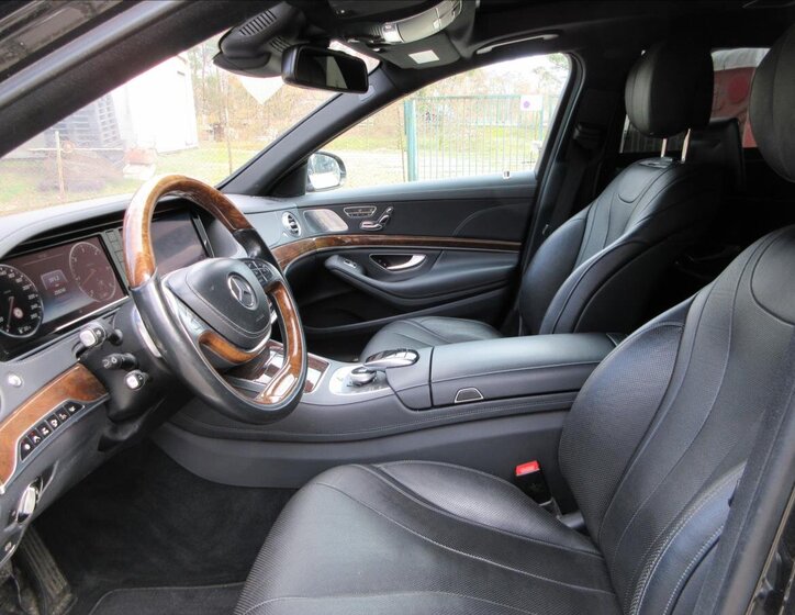 Mercedes-Benz Třídy S Sedan / Limuzína 3,0 l 190 kw