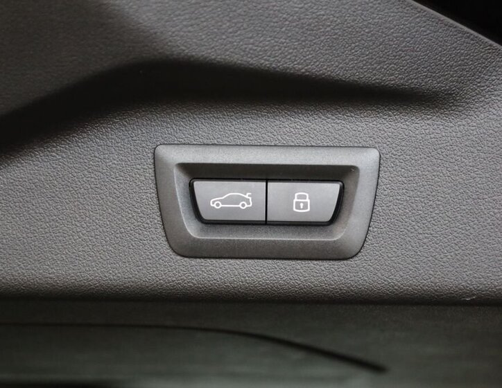 BMW X7 SUV / Terénní 3,0 l 259 kw