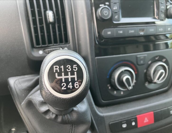 Peugeot Boxer Skříň 2,2 l 121 kw