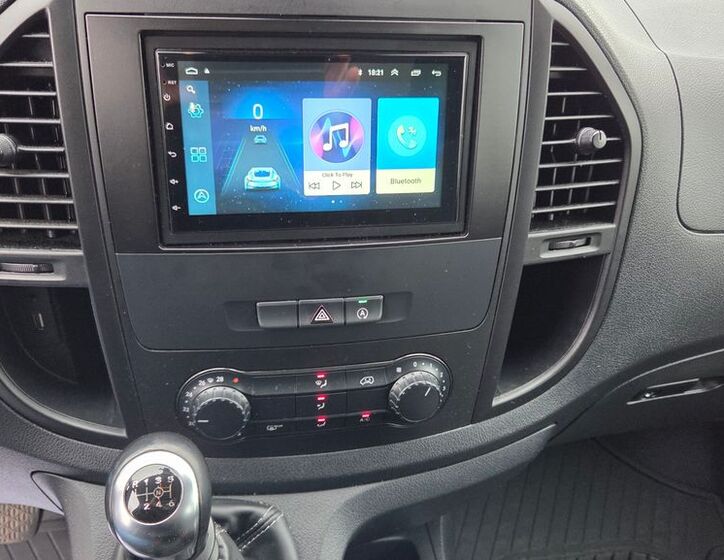 Mercedes-Benz Vito 12