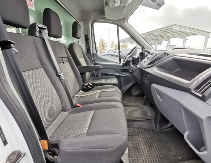 Ford Transit 7