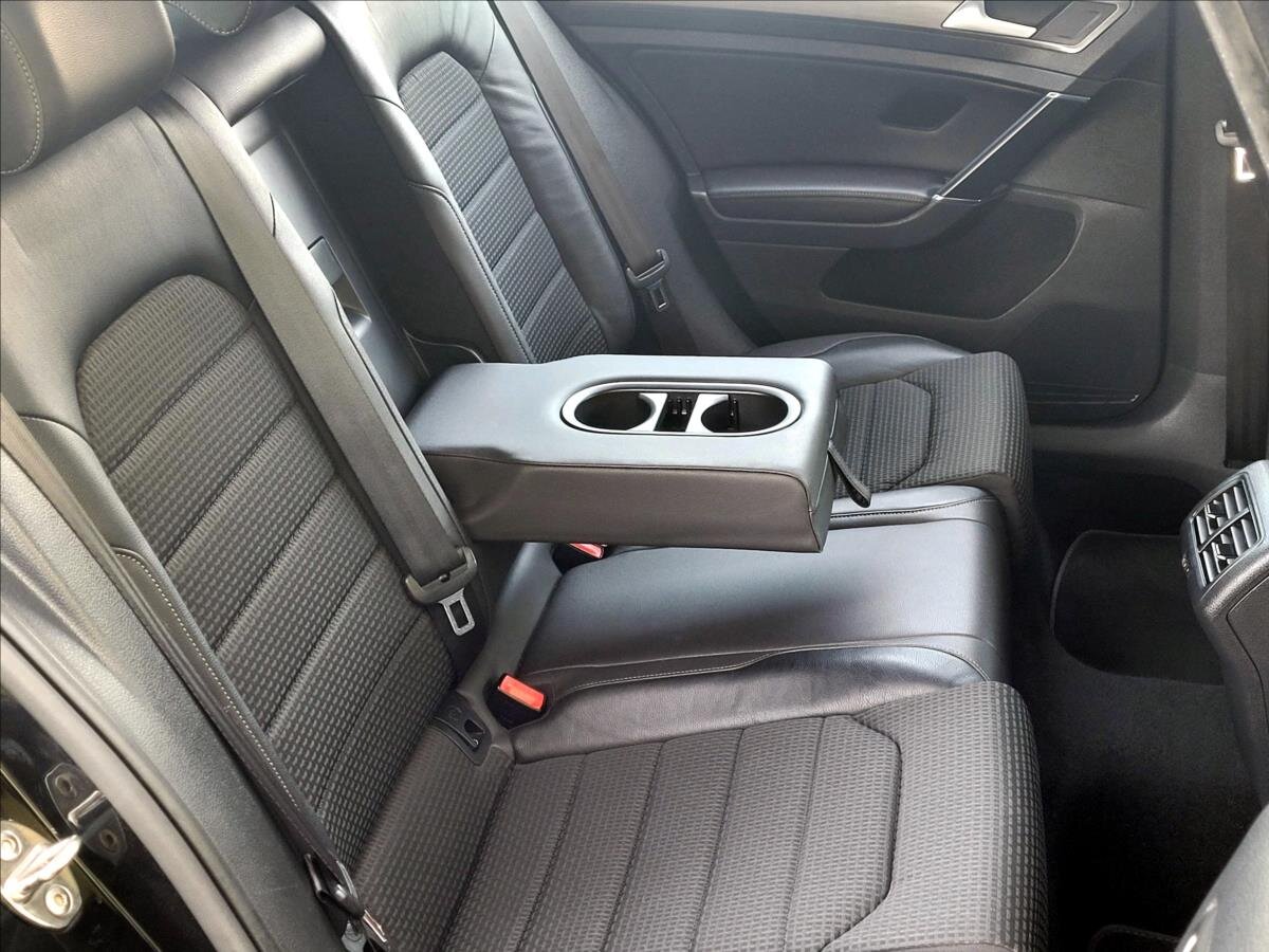 Volkswagen Golf Hatchback 1,2 l 63 kw