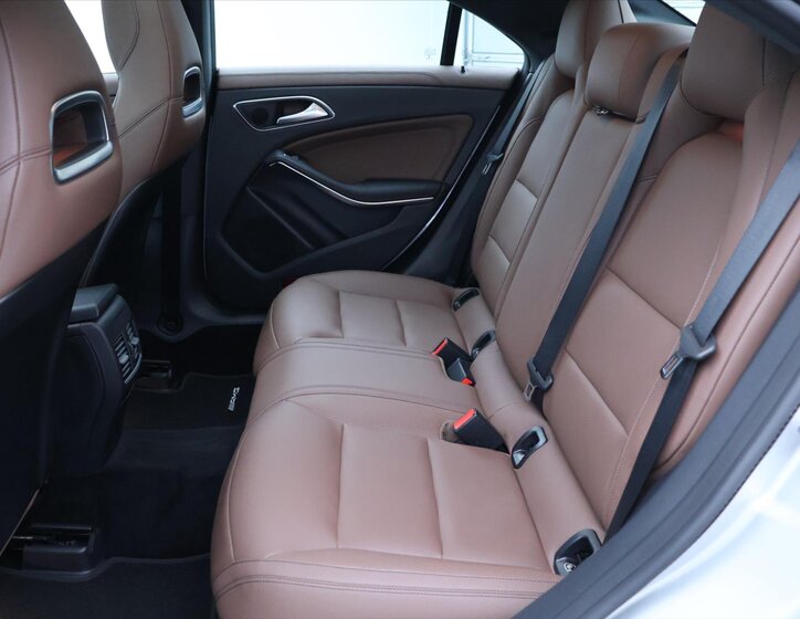 Mercedes-Benz CLA 16