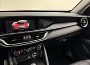 Alfa Romeo Stelvio 14