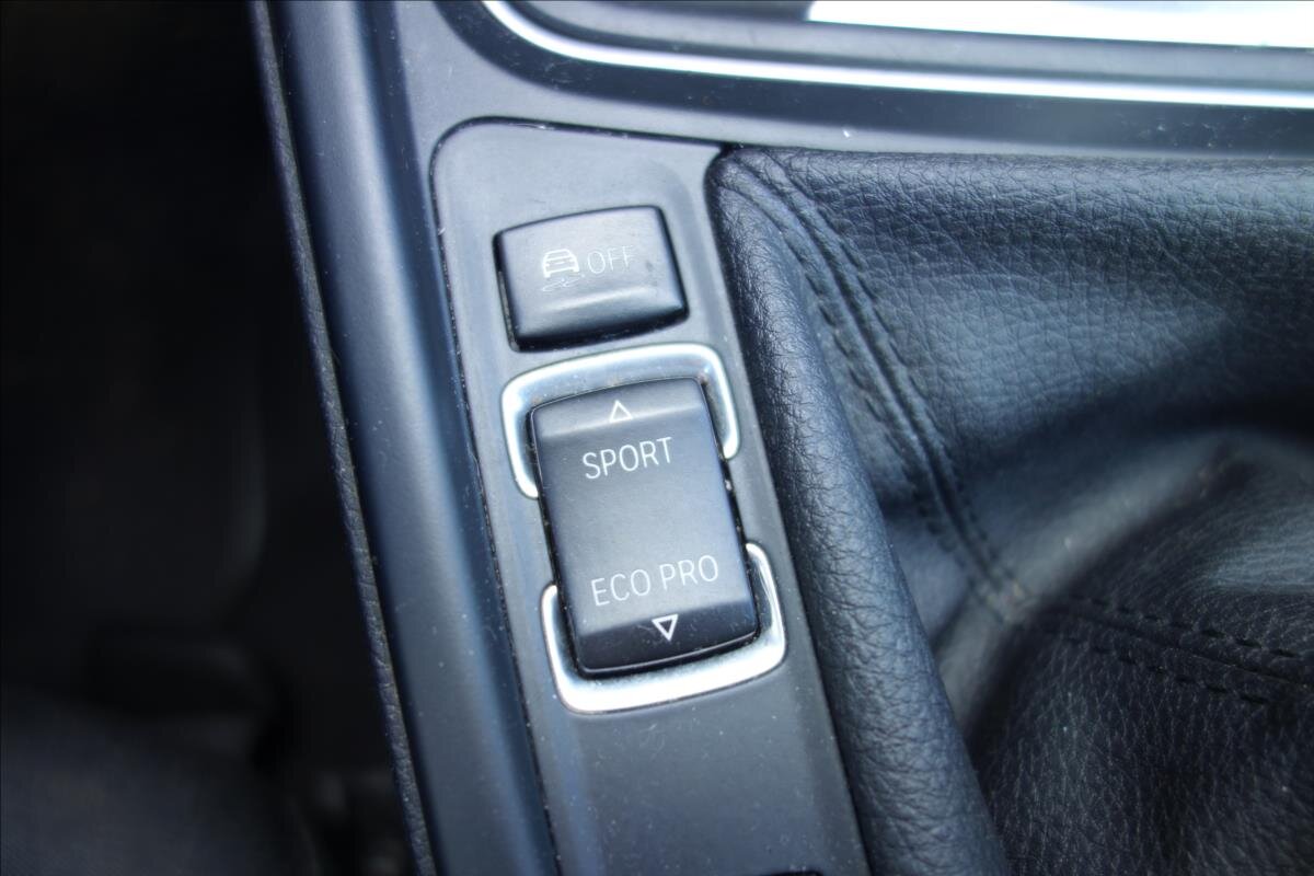 BMW Řada 3 Sedan / Limuzína 2,0 l 105 kw