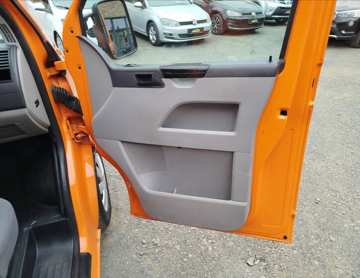 Volkswagen Transporter 18