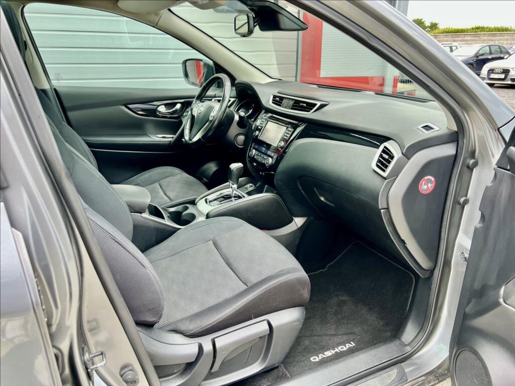 Nissan Qashqai SUV / Terénní 1,6 l 96 kw
