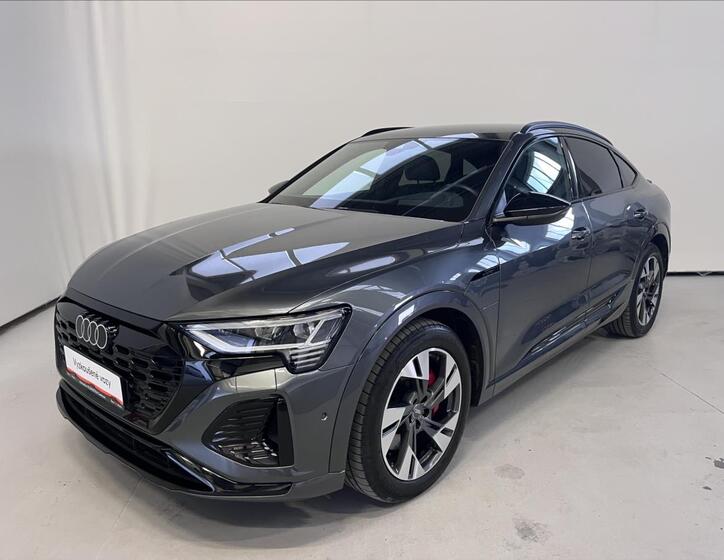 Audi Q8 e-tron 1