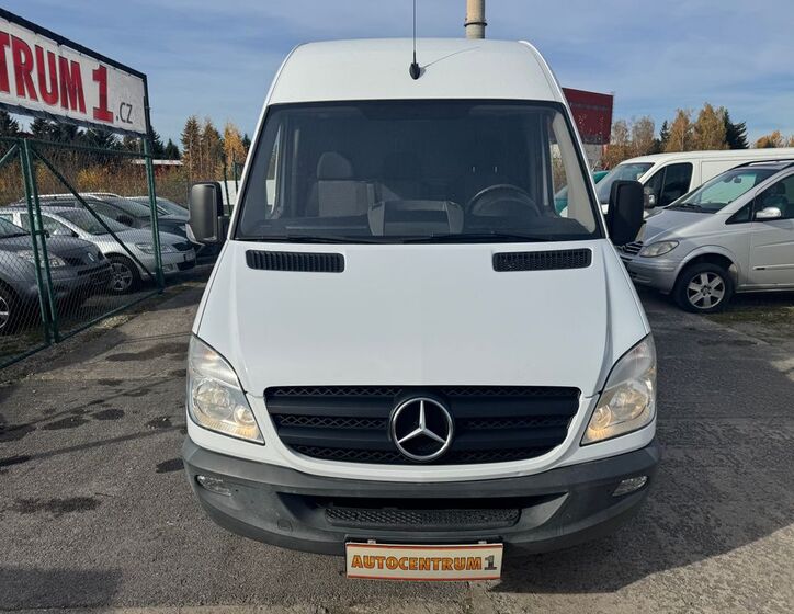 Mercedes-Benz Sprinter 2