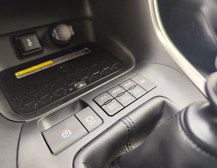 Toyota RAV4 SUV / Terénní 2,0 l 129 kw