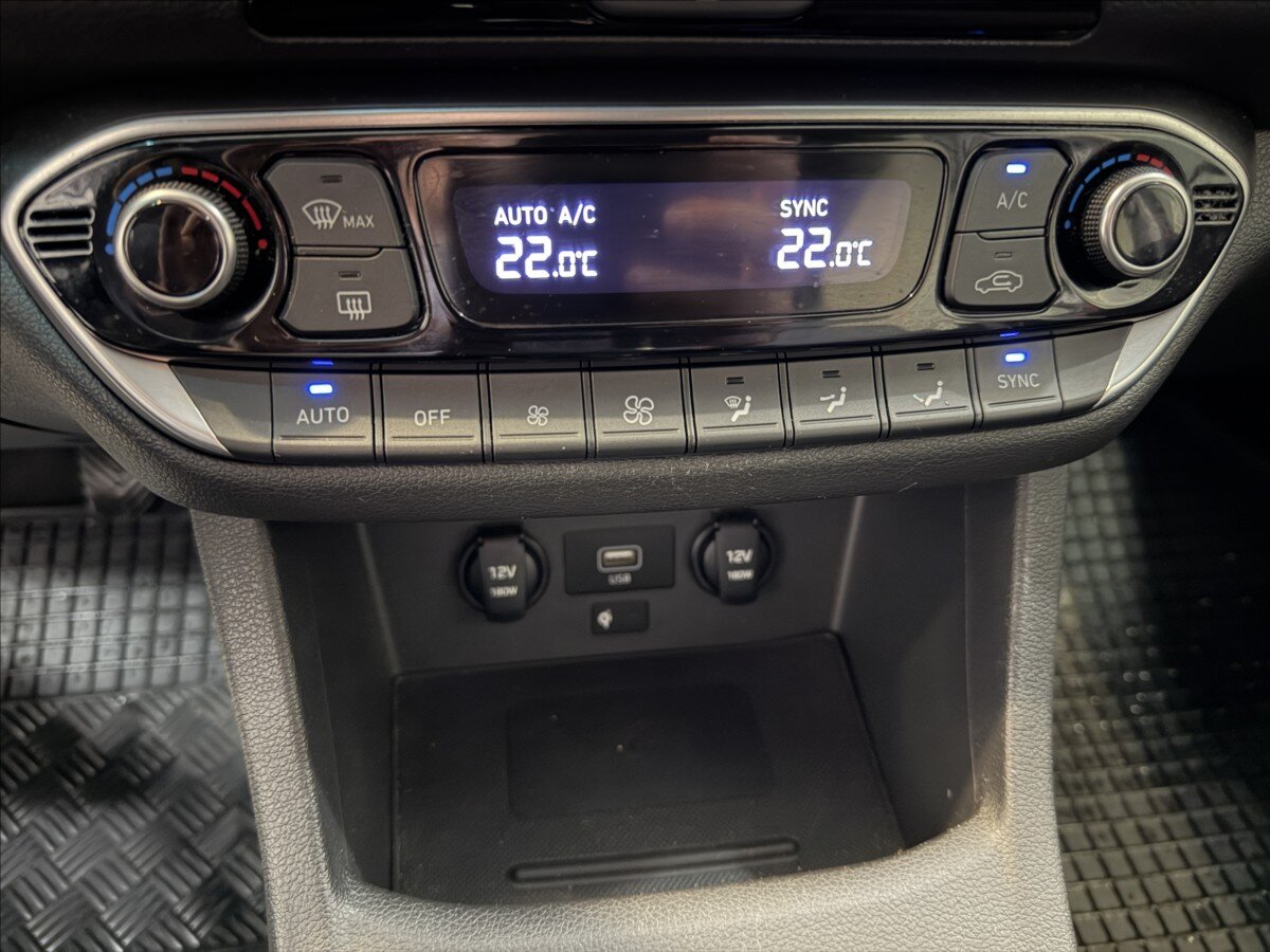 Hyundai i30 Sedan / Limuzína 1,5 l 117 kw