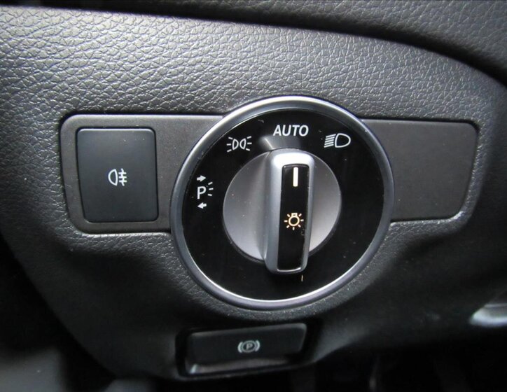 Mercedes-Benz CLA Kombi 2,1 l 100 kw