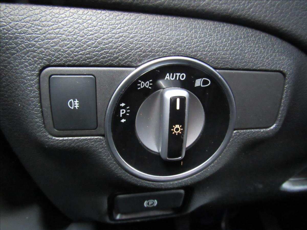 Mercedes-Benz CLA Kombi 2,1 l 100 kw