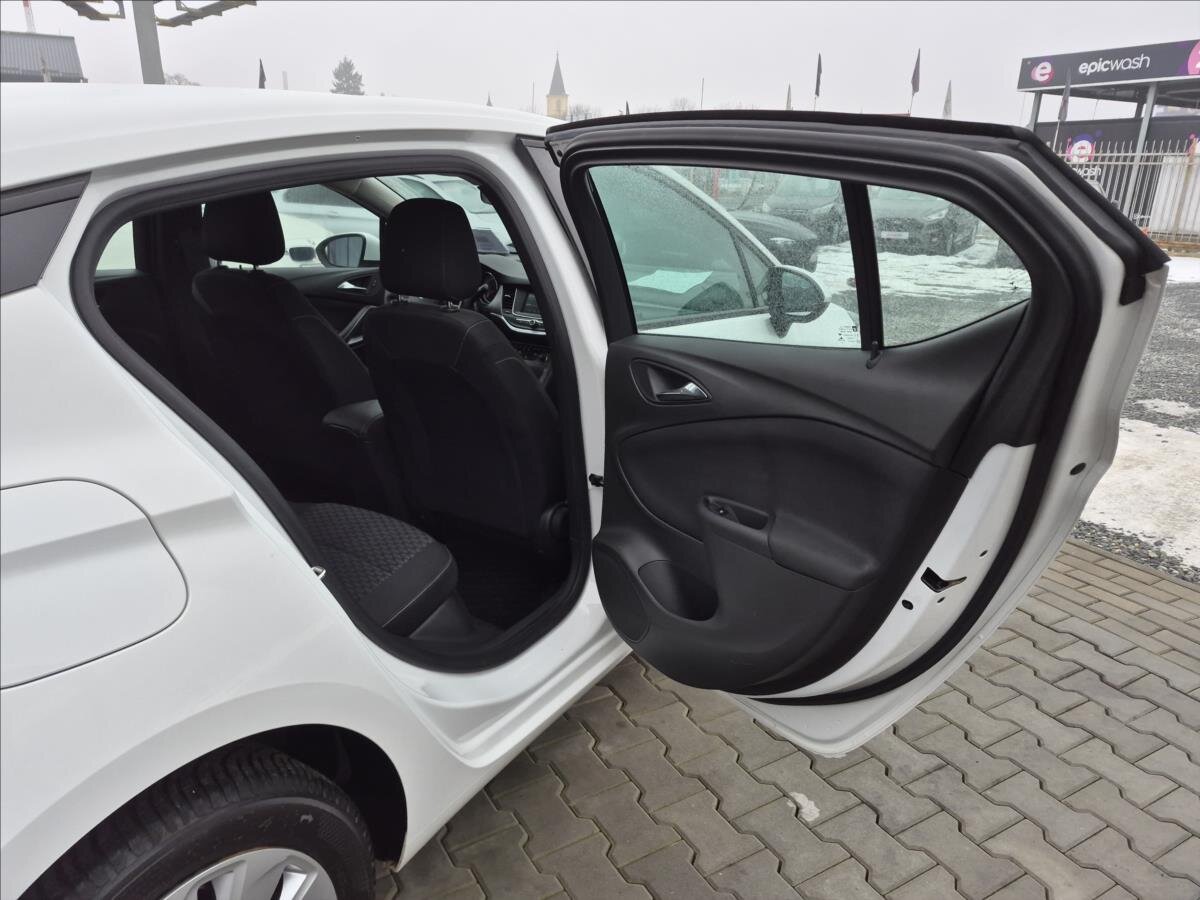 Opel Astra Hatchback 999,0 77 kw