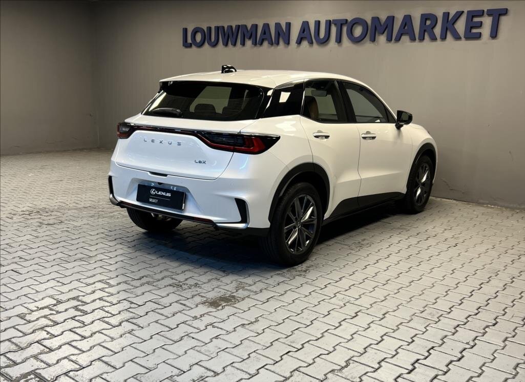Lexus LBX