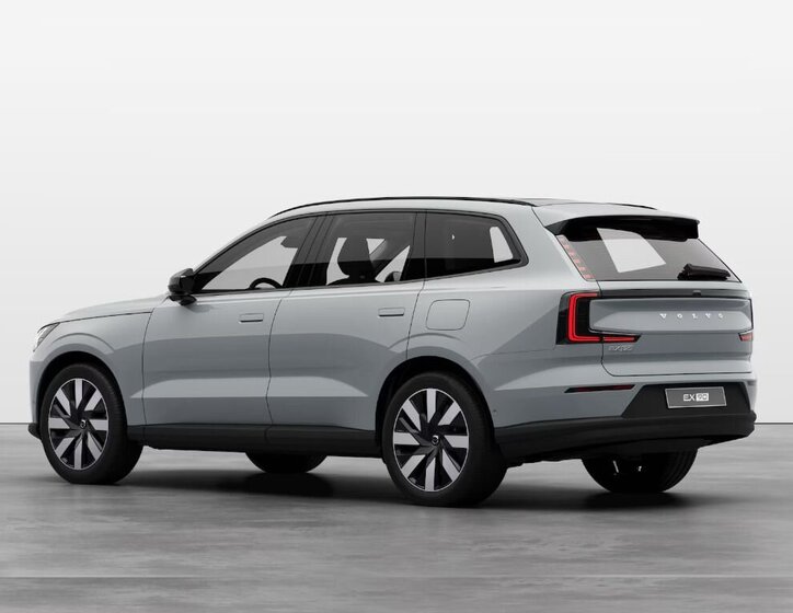 Volvo EX90 SUV / Terénní 104,0 205 kw