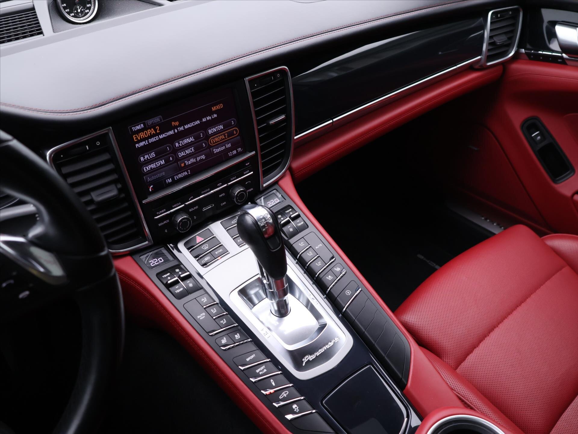 Porsche Panamera Hatchback 3,0 l 221 kw