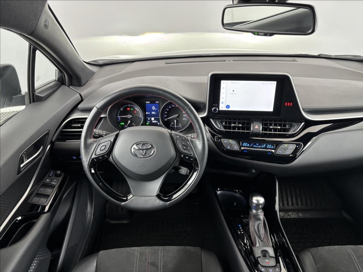 Toyota C-HR SUV / Terénní 2,0 l 135 kw