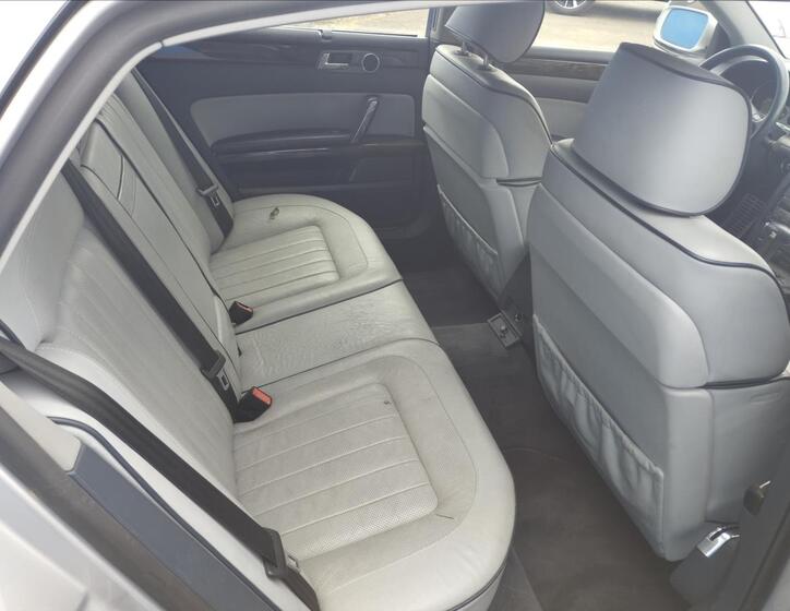 Volkswagen Phaeton 10