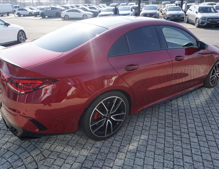 Mercedes-Benz CLA Kupé 2,0 l 225 kw