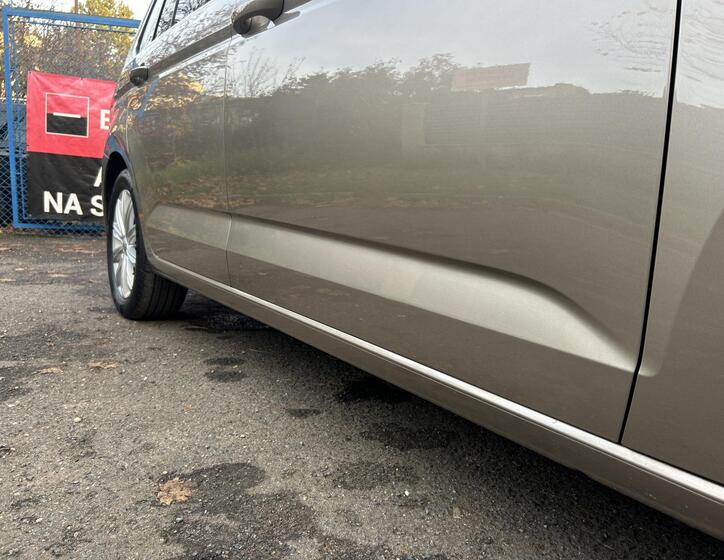 Volkswagen Touran 25