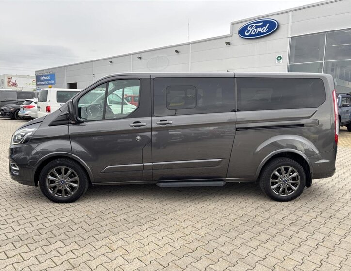 Ford Tourneo Custom Kombi 2,0 l 136 kw