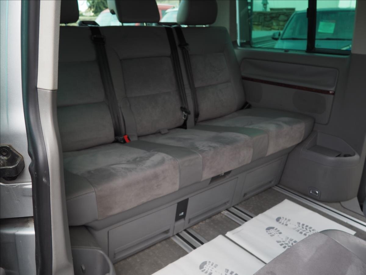 Volkswagen Multivan Kombi 2,5 l 128 kw