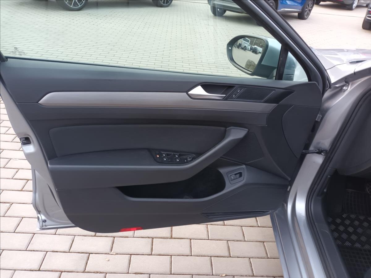 Volkswagen Passat Kombi 2,0 l 110 kw