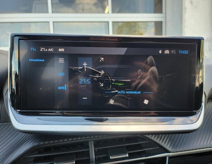 Peugeot 208 Hatchback 1,2 l 74 kw