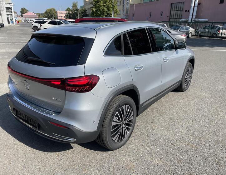 Mercedes-Benz EQA 5