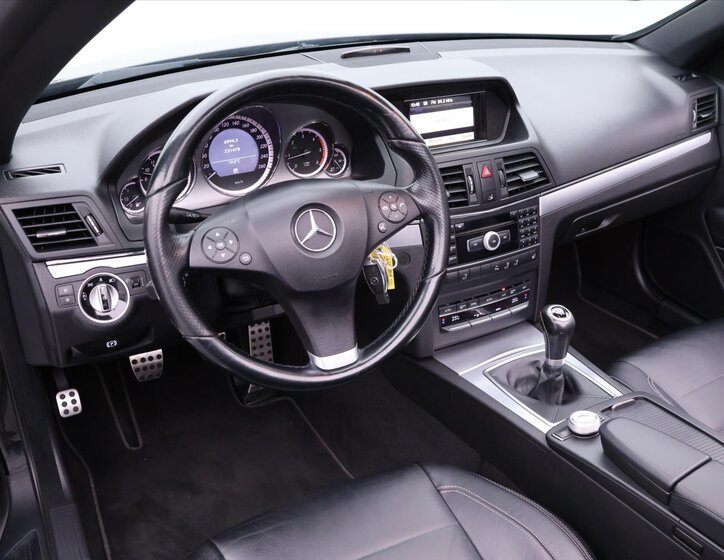 Mercedes-Benz Třídy E Kabriolet 2,1 l 125 kw