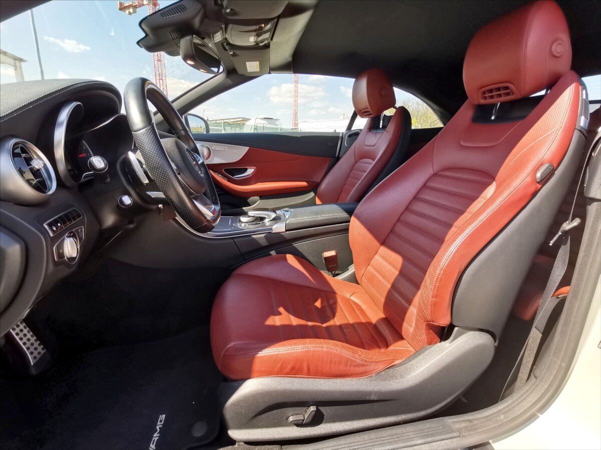 Mercedes-Benz Třídy C Kabriolet 2,0 l 180 kw