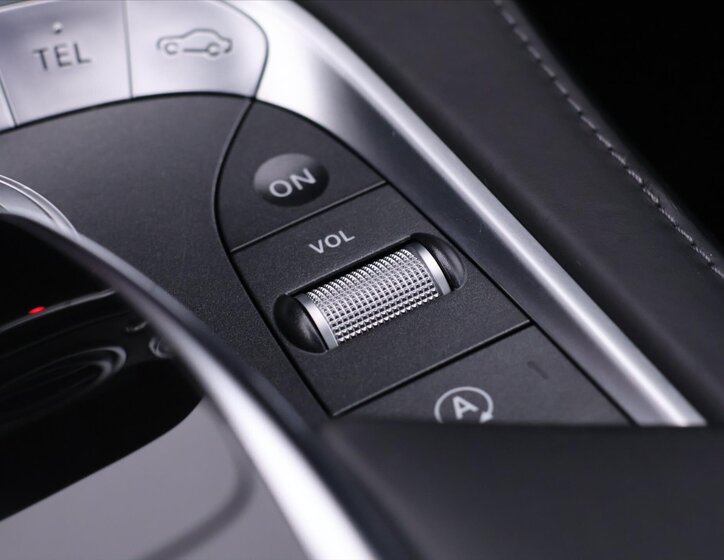 Mercedes-Benz Třídy S Kupé 5,5 l 430 kw