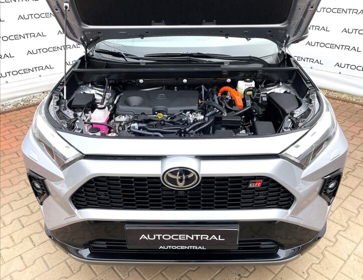 Toyota RAV4 SUV 2,5 l 219 kw