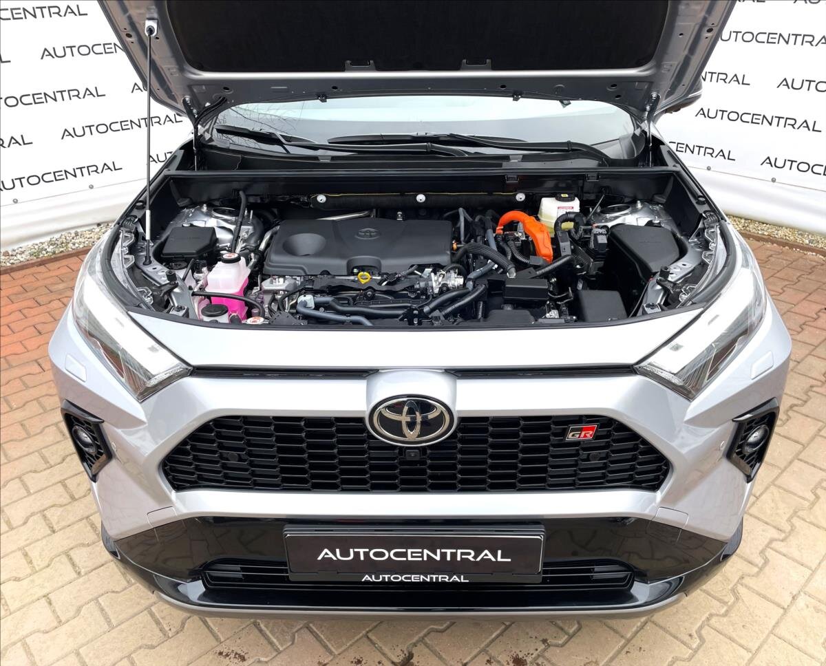 Toyota RAV4 SUV 2,5 l 219 kw