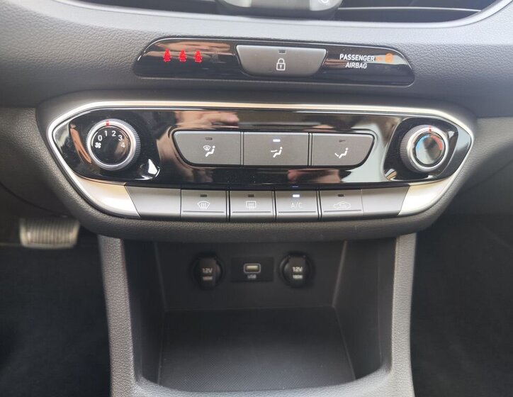 Hyundai i30 Kombi 998,0 88 kw