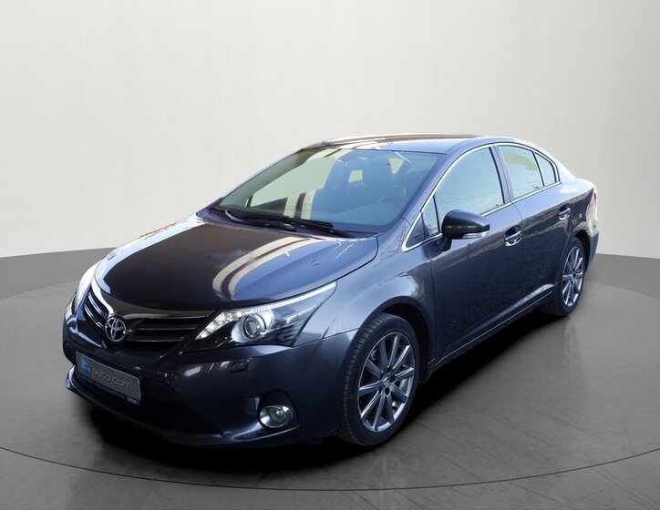 Toyota Avensis Sedan / Limuzína 2,0 l 112 kw