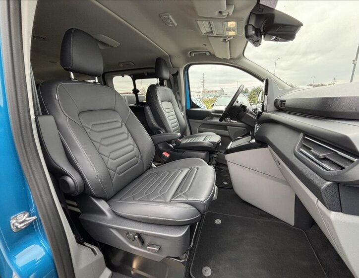 Ford Tourneo Custom MPV 0,0 160 kw
